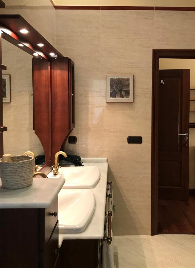 Hotel Batan Vilalba Εξωτερικό φωτογραφία